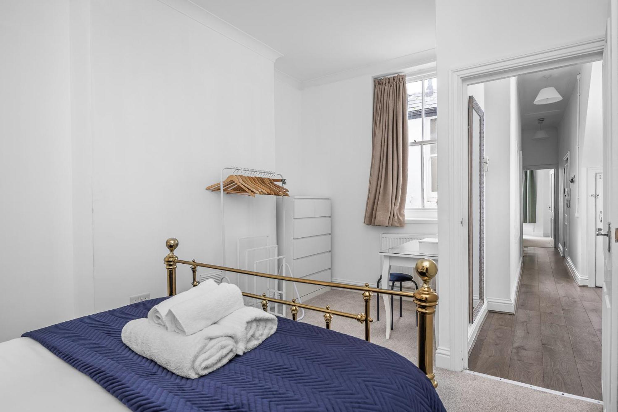 2 Bedroom Flat - With King Sized Beds, Netflix And Sky - Perfect For Contractors, Vacation Guests Or Those Relocating Brighton Exterior photo